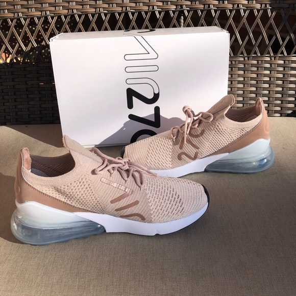 nike airmax 270 flyknit